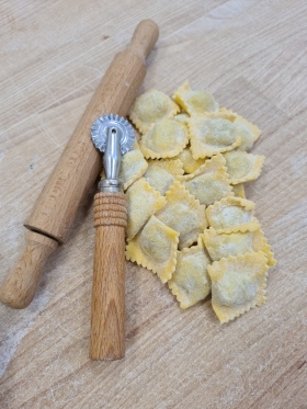 ravioli al brasato - PASTIFICIO NONNA MARI